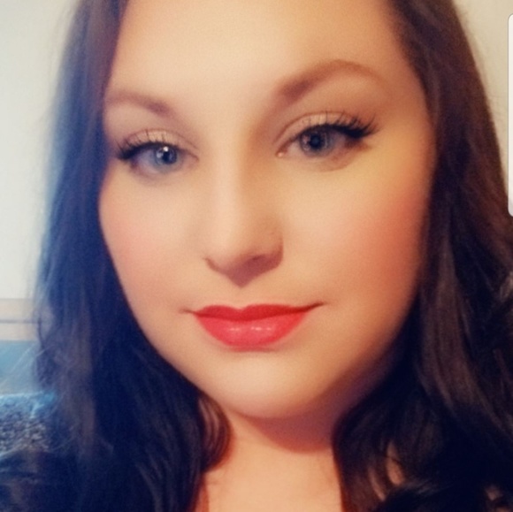 Meet your Posher, Amber - Picture 1 of 1